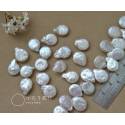 淡水珍珠-不規則扁水滴(白色)約11x13mm (1入)[AA1O51113]