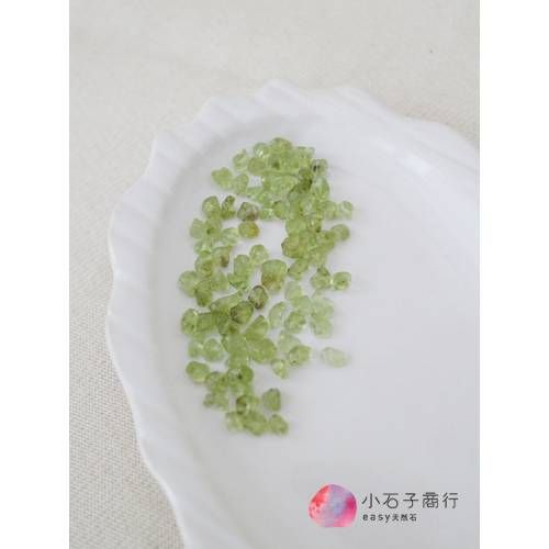 橄欖石-碎片 約4~5mm (15cm/約60入)